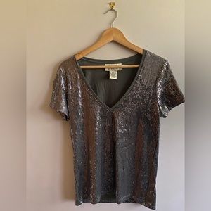 ♥️🌈⭐️closet clearout all T-shirts $10⭐️🌈♥️
 sequined top size Large